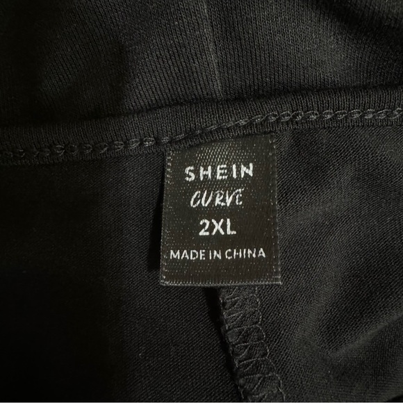 SHEIN Curve Black Wide Neck Tie Front Loose Fit Top - Picture 4 of 6